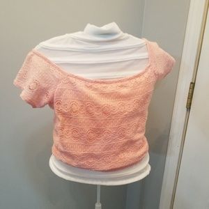 Super cute Hollister peach crop top sz med